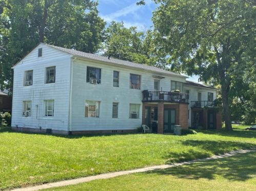 58 Farragut Rd, Cincinnati, OH 45218-1419