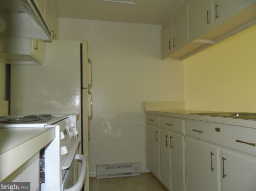 3431 Leisure World Blvd, Silver Spring, MD 20906-1725