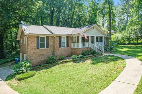2696 Kenwood Dr, Duluth, GA 30096-3640