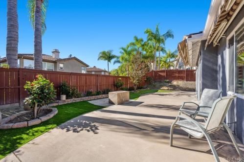 3945 Foothill Ave, Carlsbad, CA 92010-7038