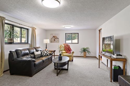 4393 Arden View Ct, Saint Paul MN  55112-1946 exterior