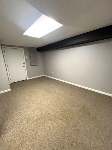 709 Elmwood Dr, Hudson NH  03051-3245 exterior