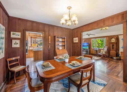 4561 Aukai Ave, Honolulu HI  96816-5209 exterior