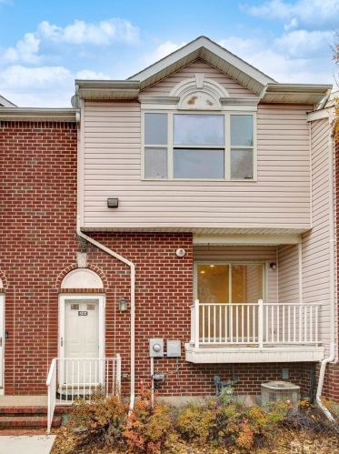 500 Great Beds Ct, Perth Amboy, NJ 08861-5201
