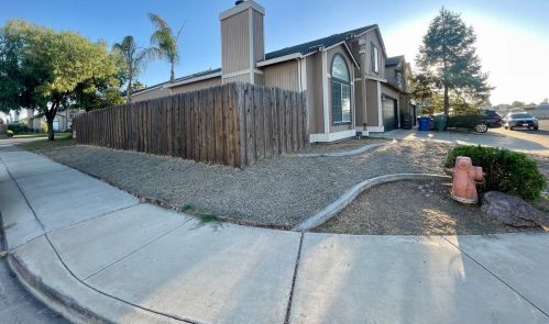 2068 Nantuckett Cir, Manteca, CA 95336-9604