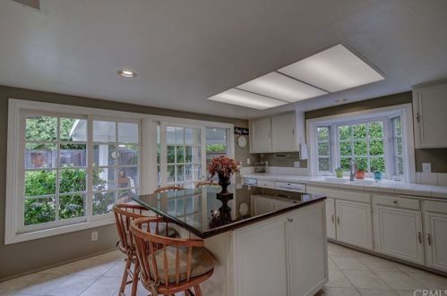 7 Deer Spg, Irvine CA  92604-3011 exterior