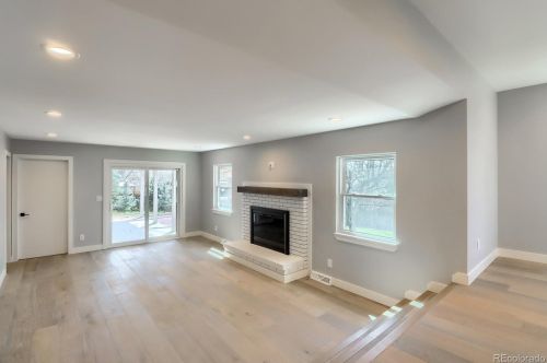 8168 Hinsdale Dr, Englewood CO 80112-1910 exterior