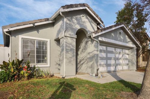 469 Toni Ct, Tracy, CA 95376-2064