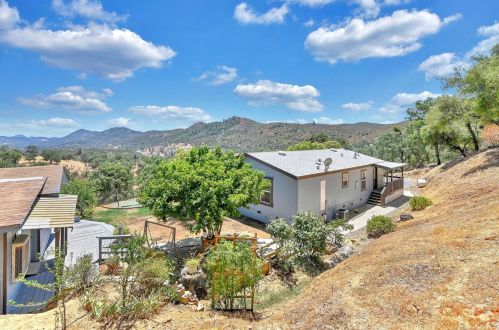 4080 Jaquima Dr, Angels Camp, CA 95222-9854