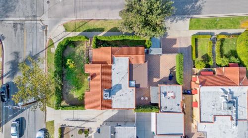 1755 Glenwood Rd, Glendale CA  91201-1543 exterior