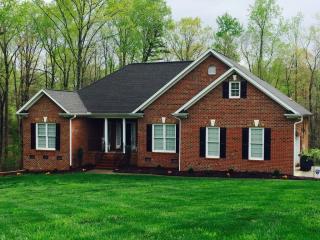675 Holly Grove Dr, Randleman, NC 27317-9509
