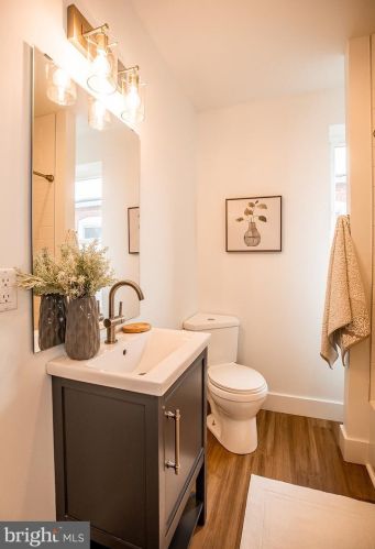 24 Ross St, Lancaster PA  17602-1940 exterior