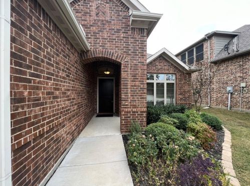 9741 Rio Frio Trl, Fort Worth TX  76126-3069 exterior