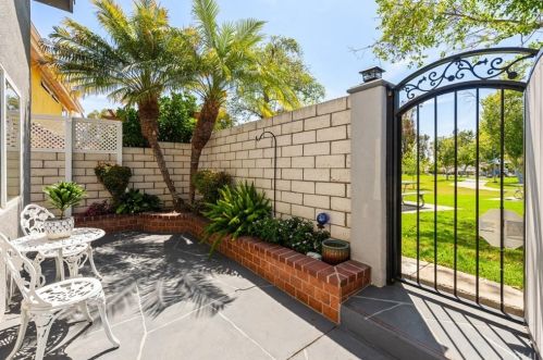 5 Fulton, Irvine CA  92620-3349 exterior