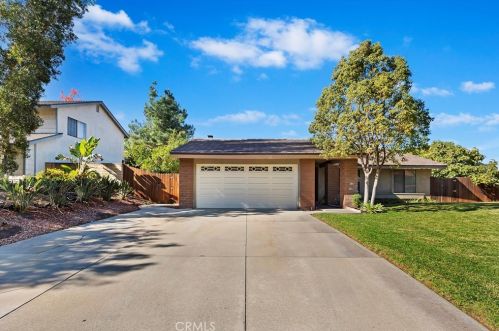 6099 Windemere Way, Riverside, CA 92506-3733