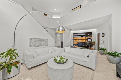 36 Del Perlatto, Irvine CA  92614-5360 exterior