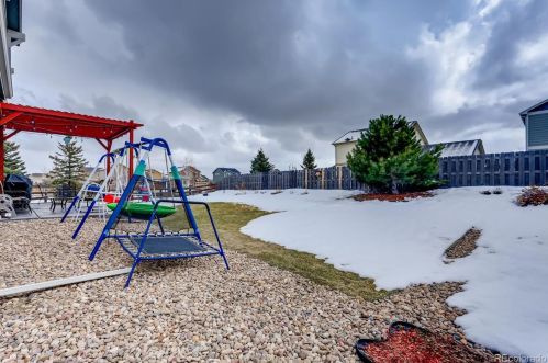 25834 Maple Dr, Aurora CO 80018-4597 exterior