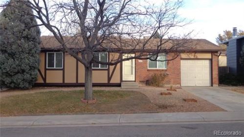 1620 Naples St, Denver CO  80017-5161 exterior