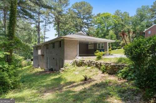 2916 Handy Dr, Atlanta GA  30318-7239 exterior