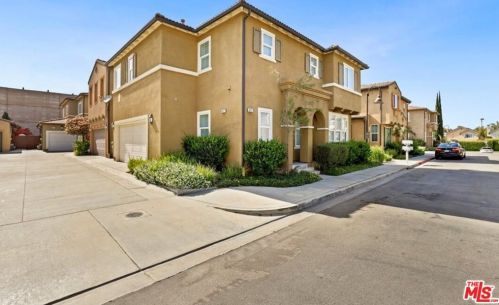 9027 Cullen Way, Inglewood, CA 90305-1952