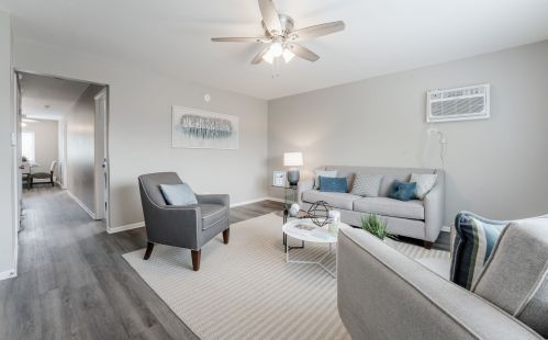 10077 Linda Ln, Des Plaines IL  60016-1367 exterior