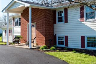 5496 Colony Dr, Bethlehem PA  18017-9262 exterior