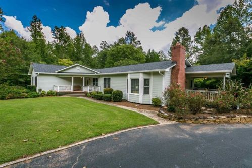70 Holsenbeck Dr, Oxford, GA 30054-3020