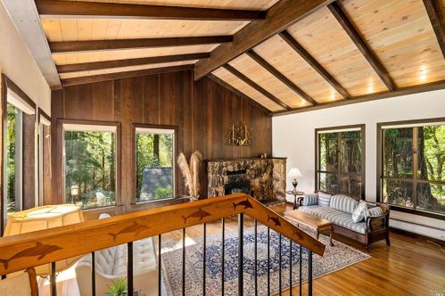 8350 Camp Rd, Sebastopol, CA 95472-5313