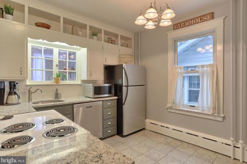 638 State St, Lancaster PA  17603-2641 exterior