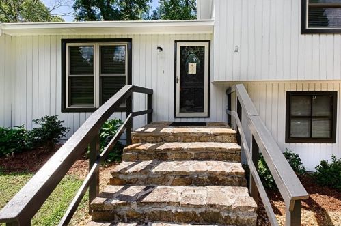 466 Windol Ct, Marietta, GA 30066-5254
