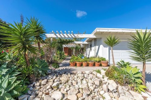 28011 Indian Rock Dr, Palos Verdes Estates, CA 90275-2938