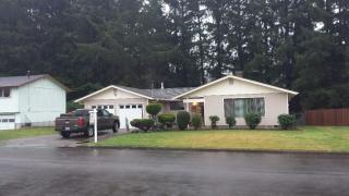 3187 Ridgeway Dr, Winchester Bay OR  97467-1885 exterior