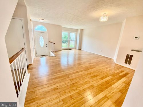 31 Scarlet Sage Ct, Burtonsville, MD 20866-1156