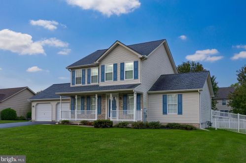 125 Allwood Dr, Hanover, PA 17331-7782