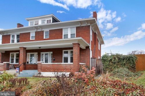 1423 3rd Ave, York, PA 17403-1906