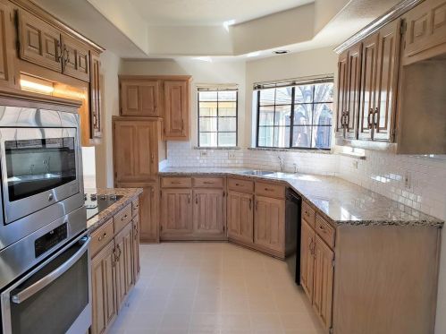 2733 Sedgeway Ln, Carrollton TX 75006-2157 exterior