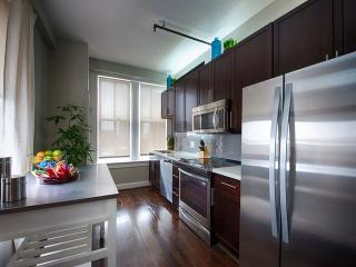 909 Texas St, Houston TX  77002-3108 exterior