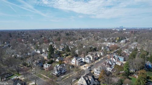 225 Euclid Ave, Haddonfield NJ 08033-2552 exterior