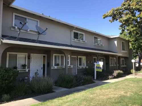 339 Temple Dr, Milpitas, CA 95035-4757