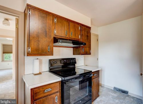 1992 Drexel Ave, Lancaster PA  17602-3365 exterior