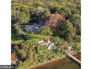 40 Old Orchard Ln, Orono, MN 55331-8576
