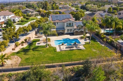 16093 Sierra Heights Dr, Riverside CA  92503-8449 exterior