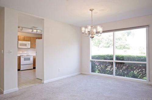 198 Gillies Ln, Norwalk, CT 06854-1059