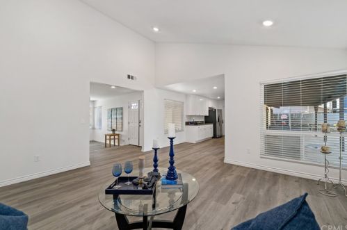 9447 Stirrup St, Riverside CA  92509-4960 exterior
