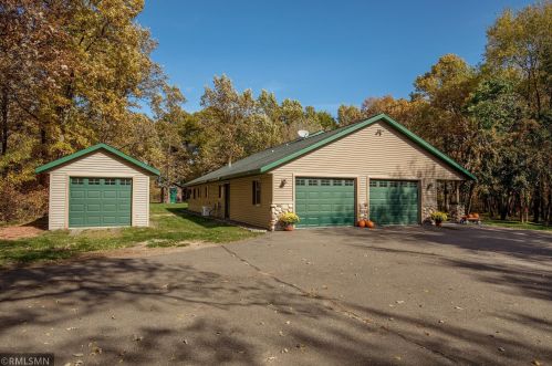 9809 Ravenswood Rd, Brainerd, MN 56401-5399