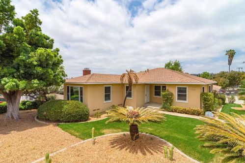 8248 Palm St, Lemon Grove, CA 91945-3327