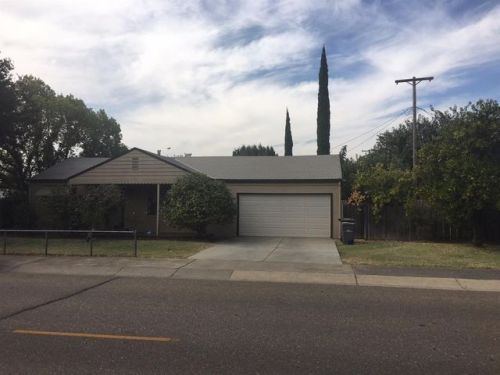 821 California St, Lodi, CA 95240-1048