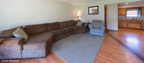 4934 Sunrise Ln, Chicago, IL 60706-3238