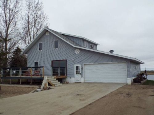 2280 24th Ave, Clifton, ND 58758-9305