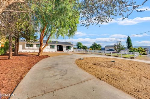 3096 Reservoir Dr, Simi Valley CA  93065-1001 exterior